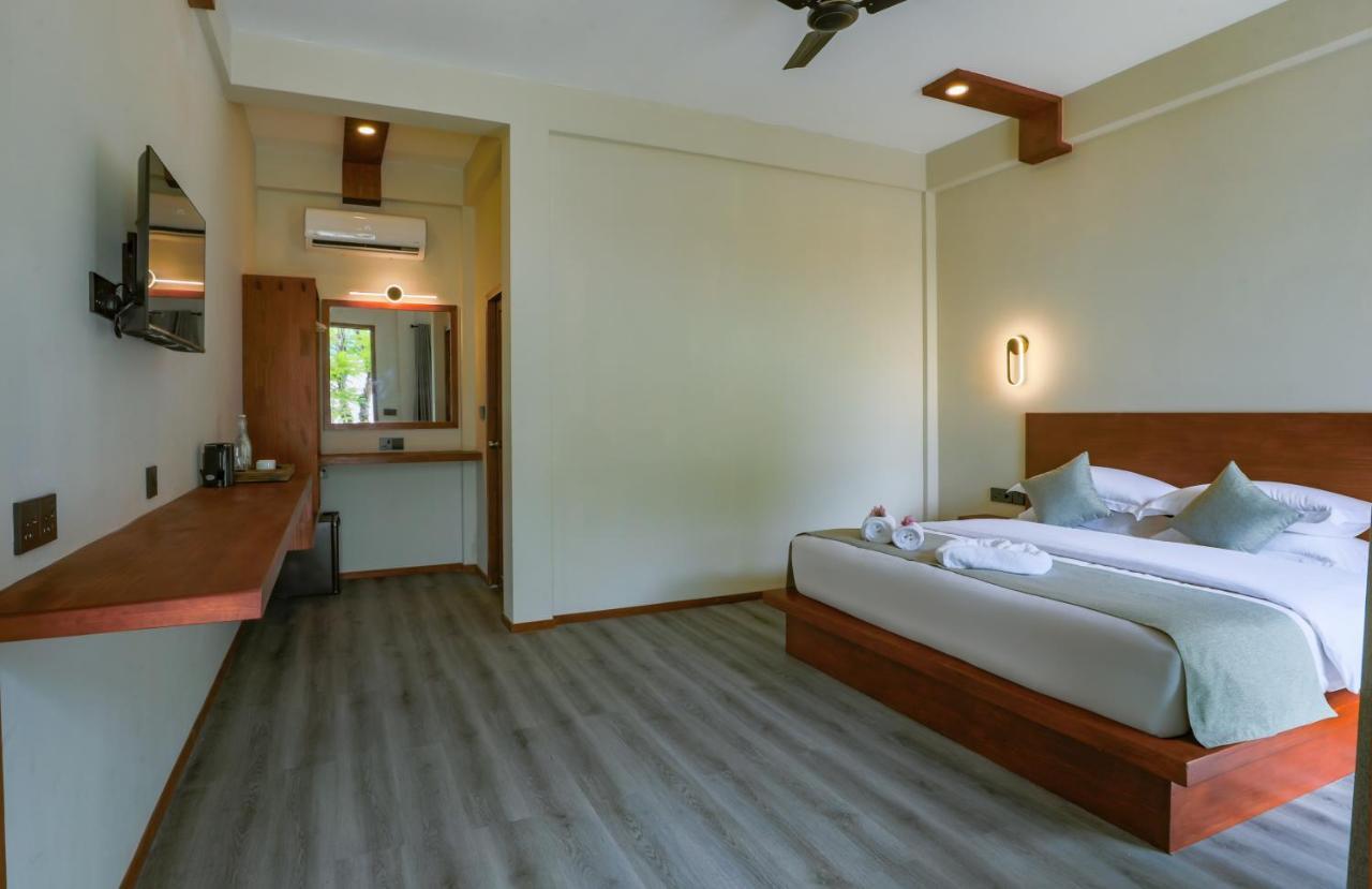 Sunny Breeze View Hotel Hangnaameedhoo Eksteriør billede