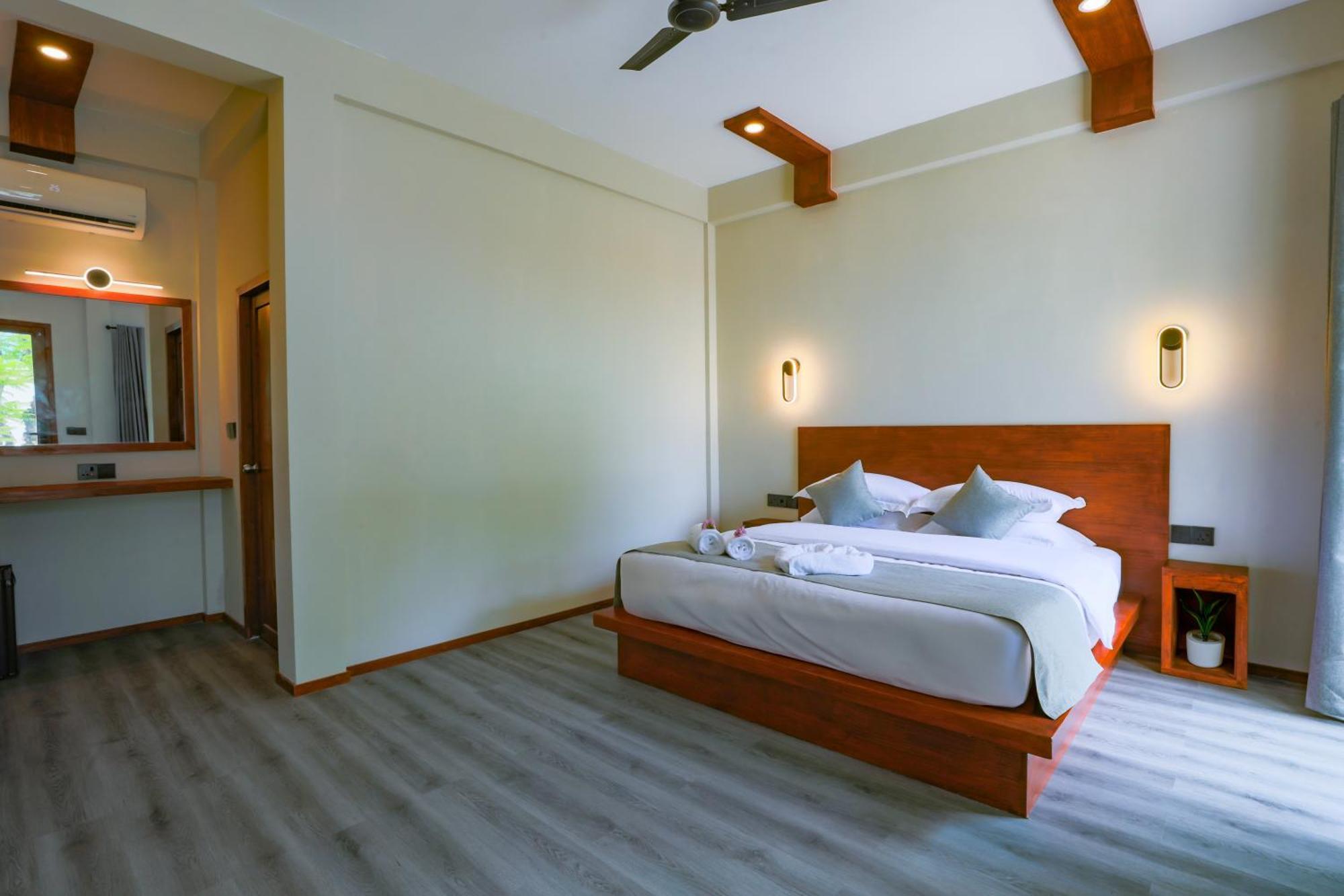 Sunny Breeze View Hotel Hangnaameedhoo Eksteriør billede