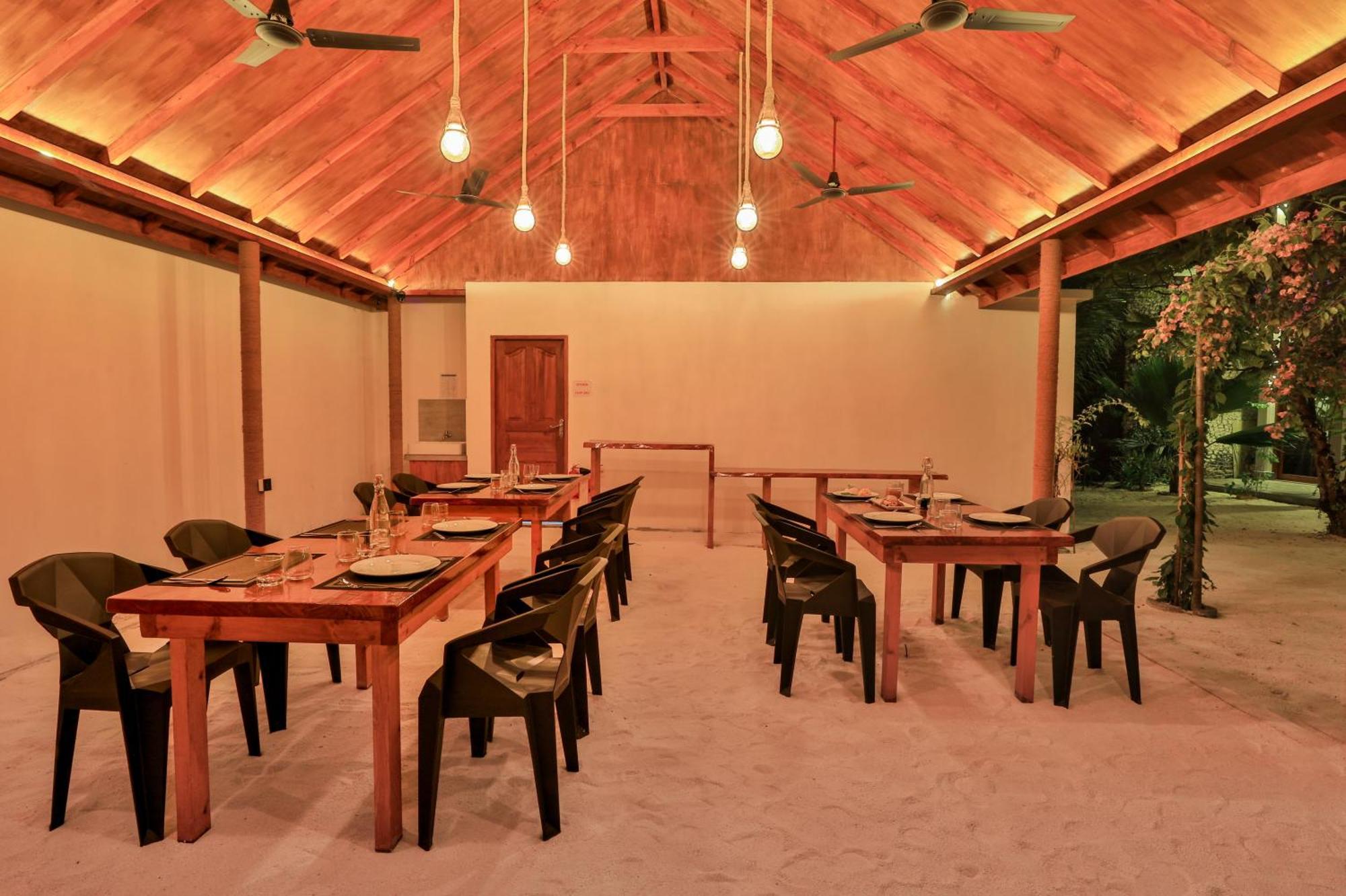 Sunny Breeze View Hotel Hangnaameedhoo Eksteriør billede
