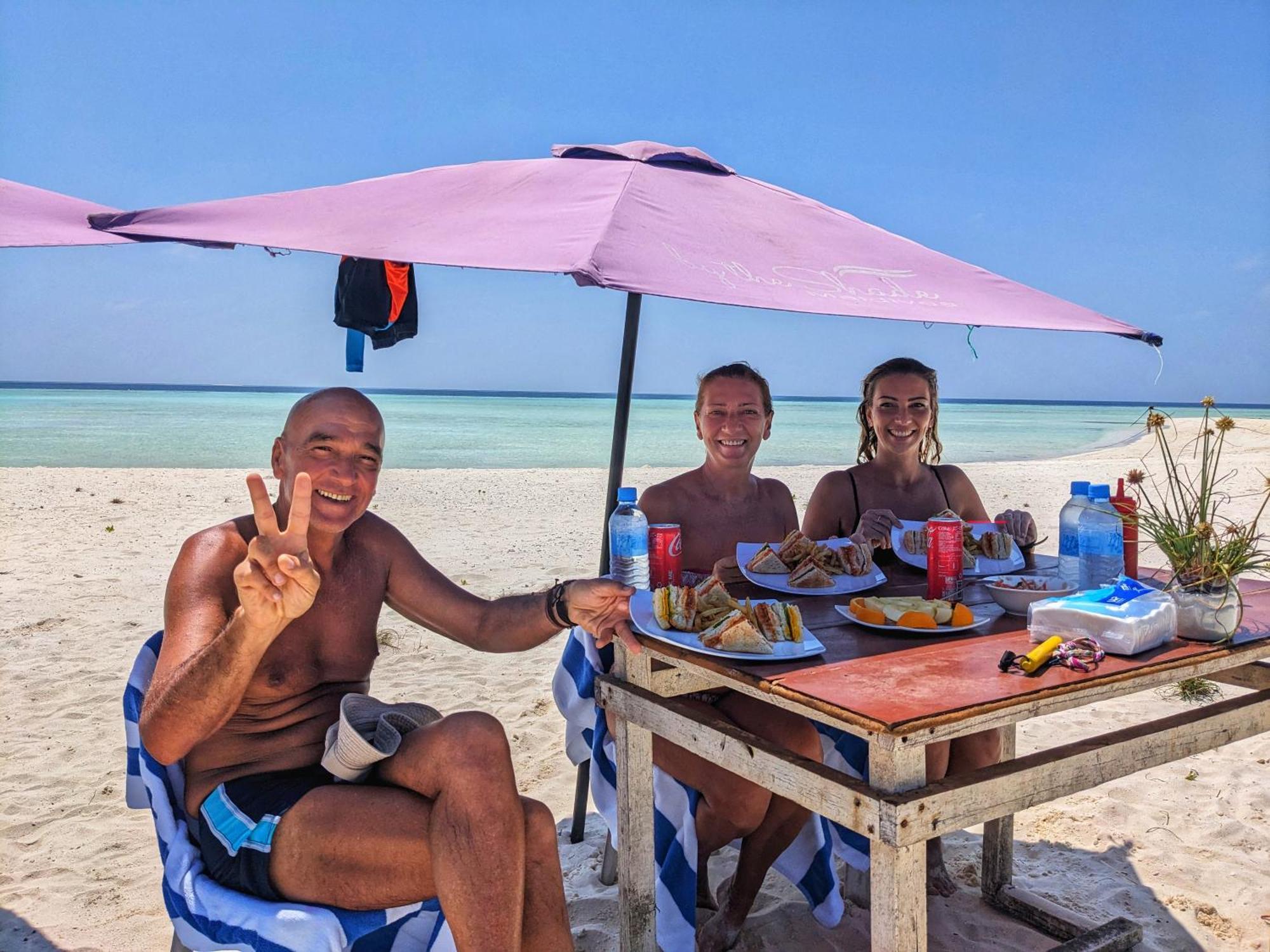 Sunny Breeze View Hotel Hangnaameedhoo Eksteriør billede
